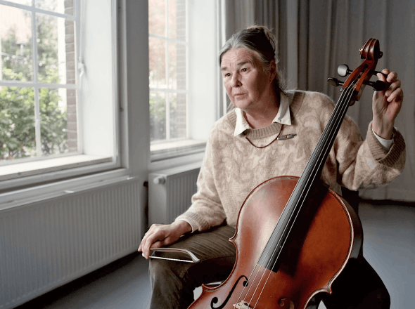 Musici over pitch